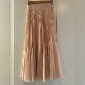 Pink pleated twirl Aritzia skirt
